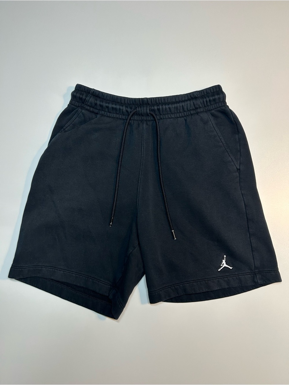Jordan Essentials Men Black Fleece Sweat Shorts Cotton Blend Drawstring Jumpman